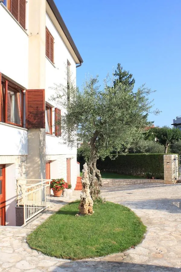 Apartments With A Parking Space Umag - 7125 Croatia