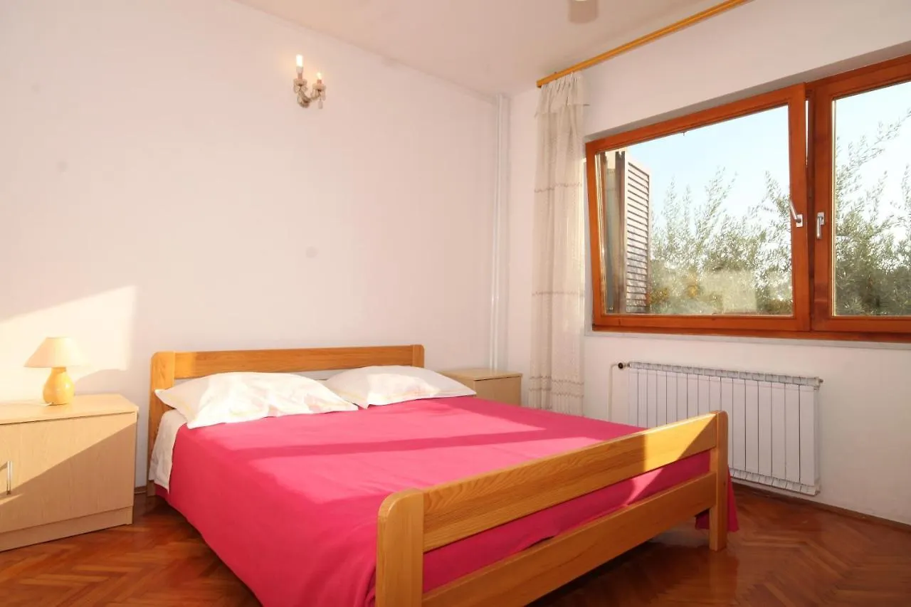 Apartments With A Parking Space Umag - 7125