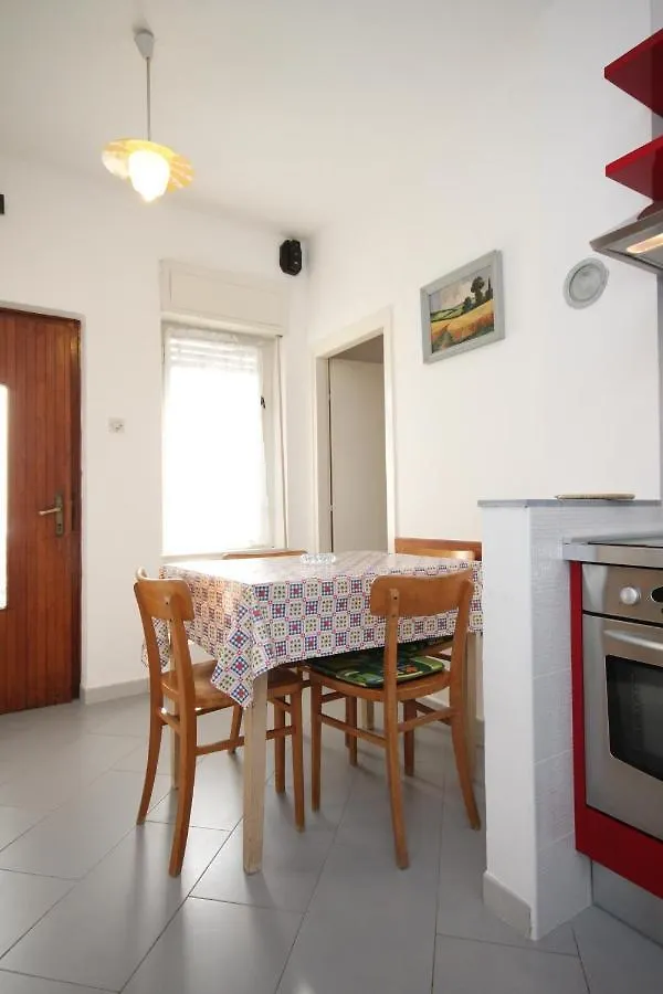 Apartments With A Parking Space Umag - 7125