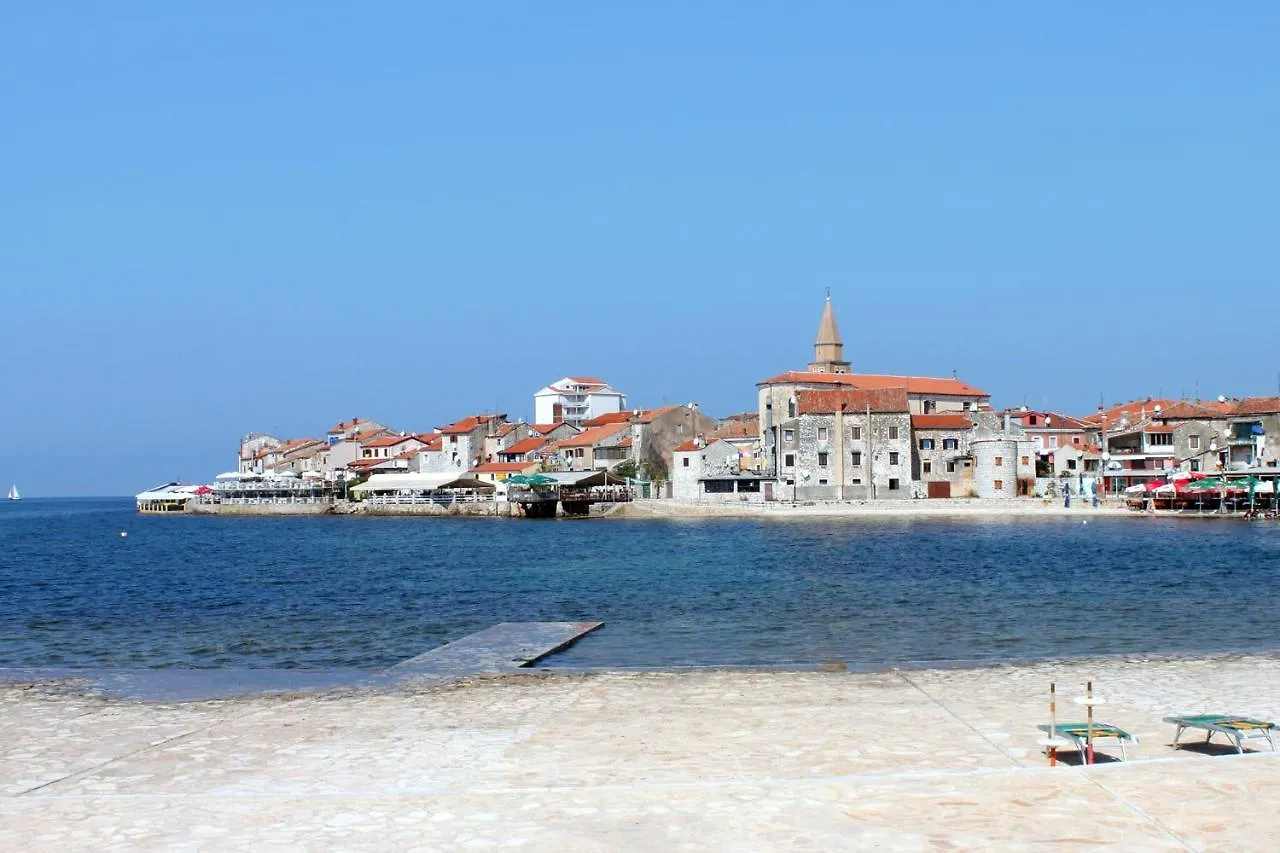 Apartments With A Parking Space Umag - 7125